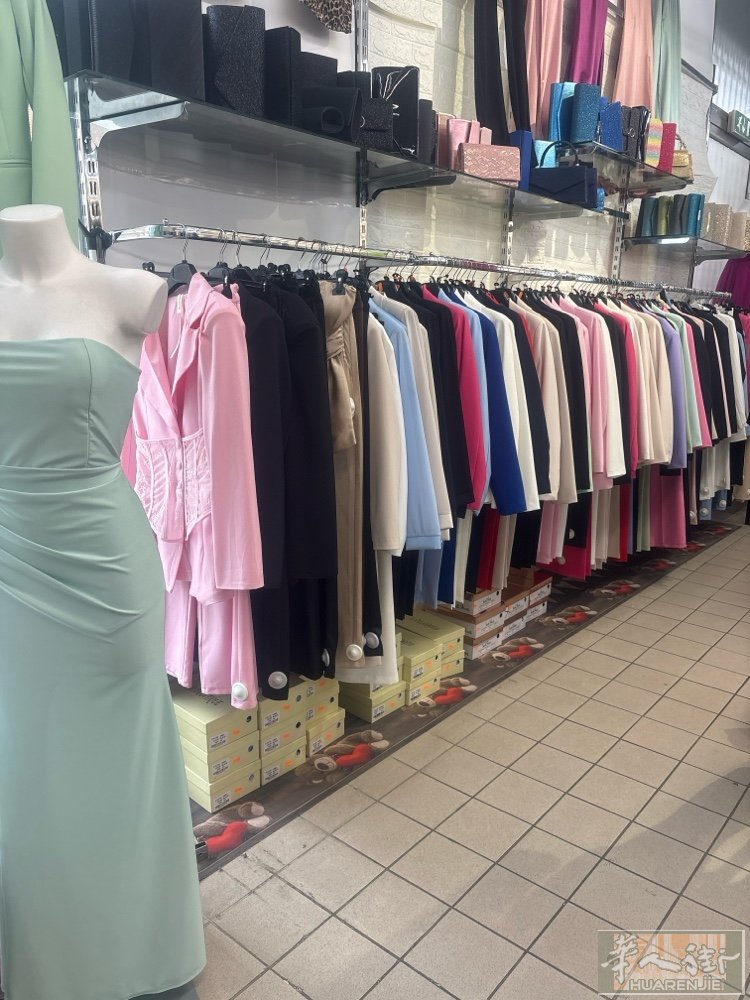 800平方的服装店出售价格面谈