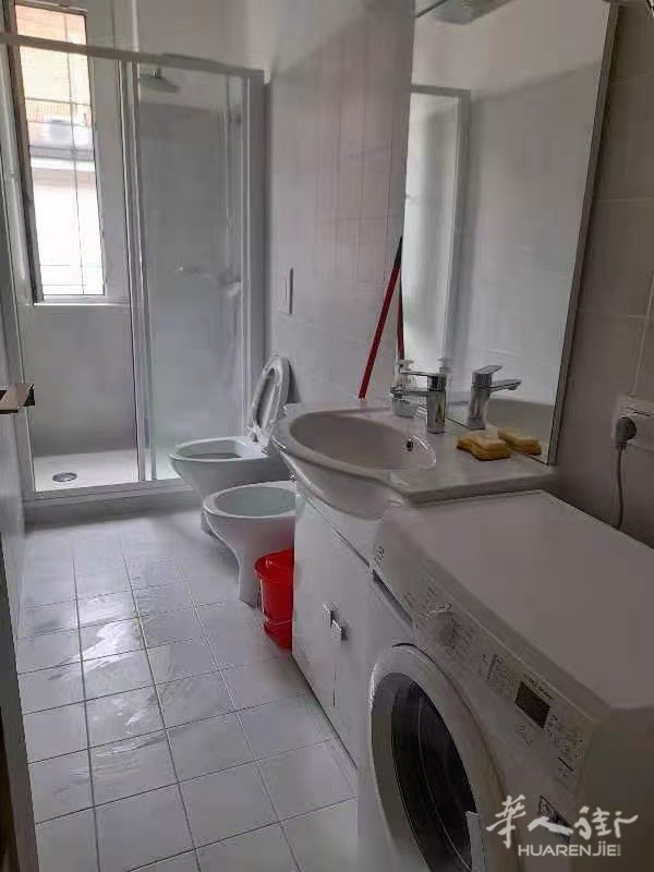 https://att.huarenjie.com/attachment/information/20260401/1775057430876027.jpg