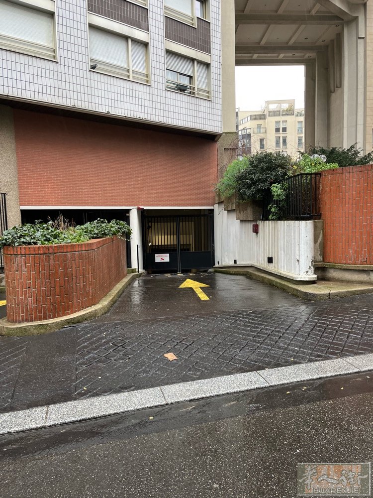 巴黎14区 montparnasse  车位出租  130€
