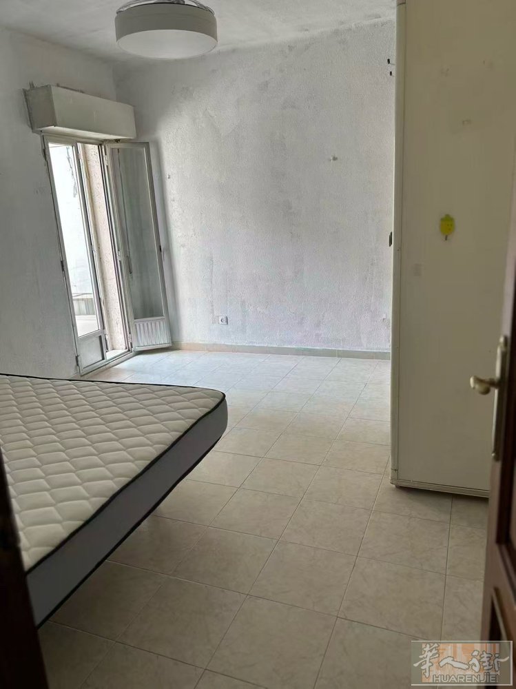 房东直租usera地铁口出来走路🚶‍➡️5/6分钟400水电网全包可住两个女生