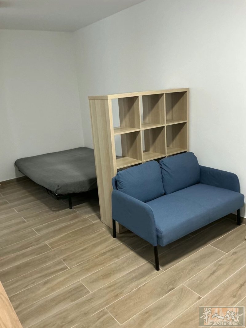 房东直租，20平studio，靠近porte de clichy，无中介费无顶费