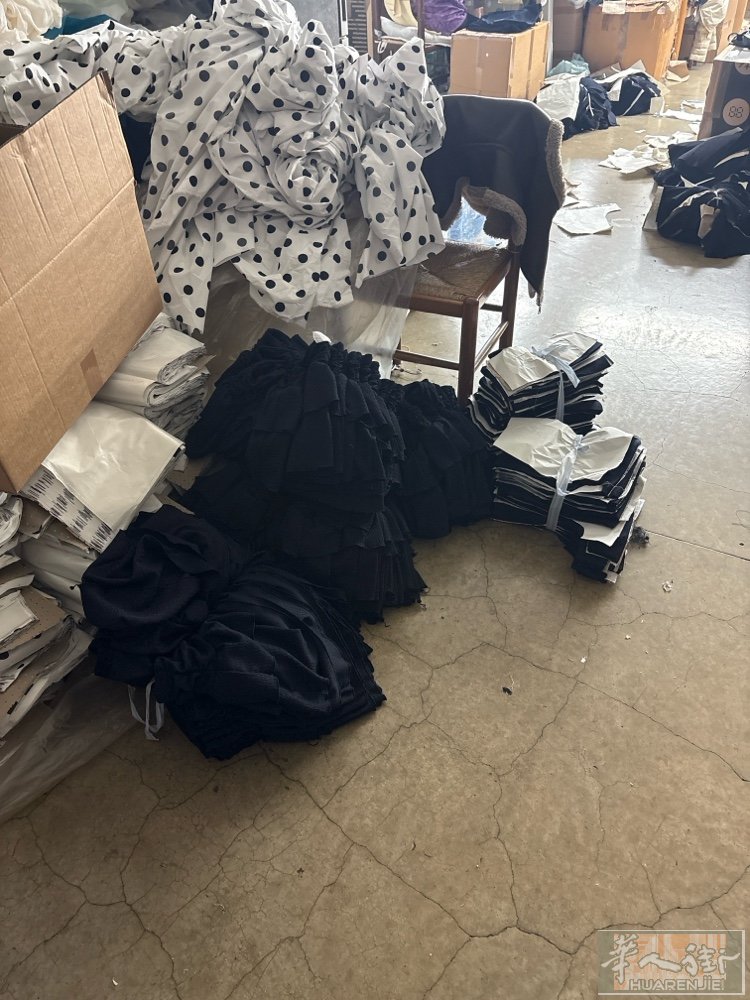 布衣工厂招做布衣车工夫妻一对，专做订单货布衣，衬衫、裙子，都有，模特简单量大，工