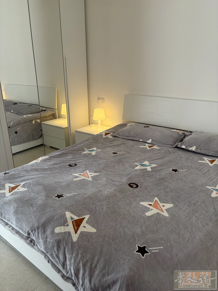 Mestre火车站边家庭旅馆，全新装修的，非常方便，门口就是超市，长租，短租，单