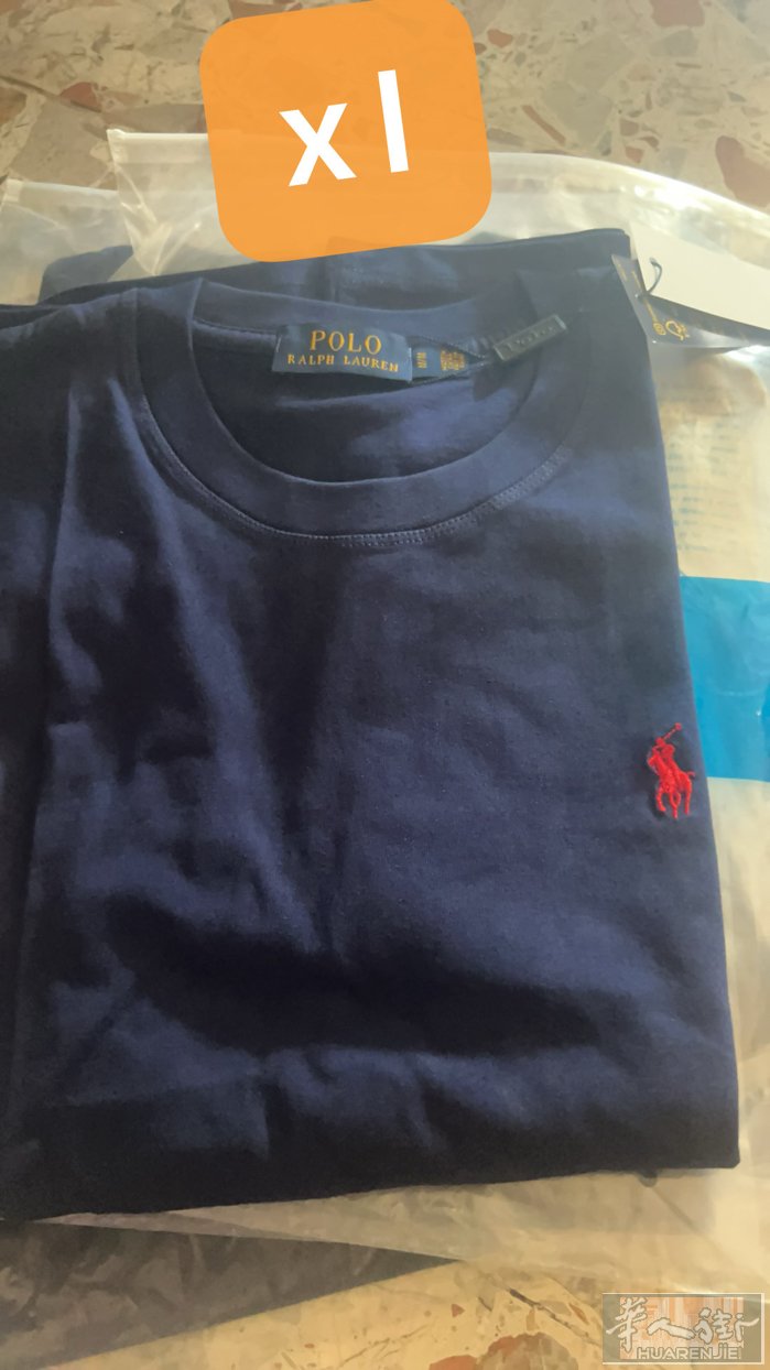 t-shirt 30 欧纯棉 码子只有图上写的. 可以➕wx（roma1v1sh