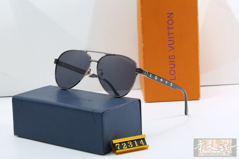 🕶️ 带盒子 意大利🇮🇹现货 价格50 💶- ➕wx  （roma1v1