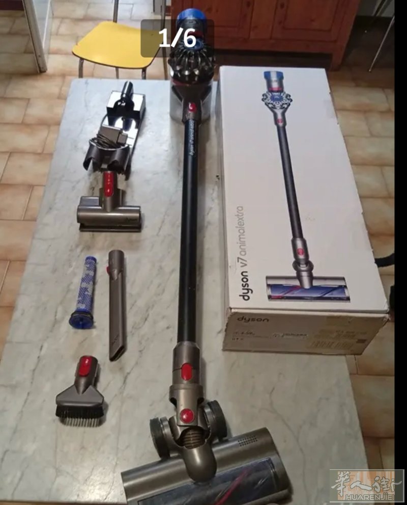 戴森吸尘器二手配件齐，型号：V7 ，可吸头发动物毛发和角落灰尘。保存完好