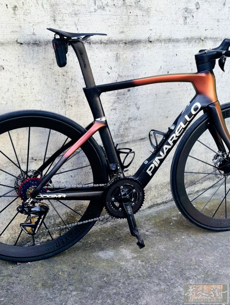 单出一个pinarello dogma f 2025款 车架 跟车把 5000€