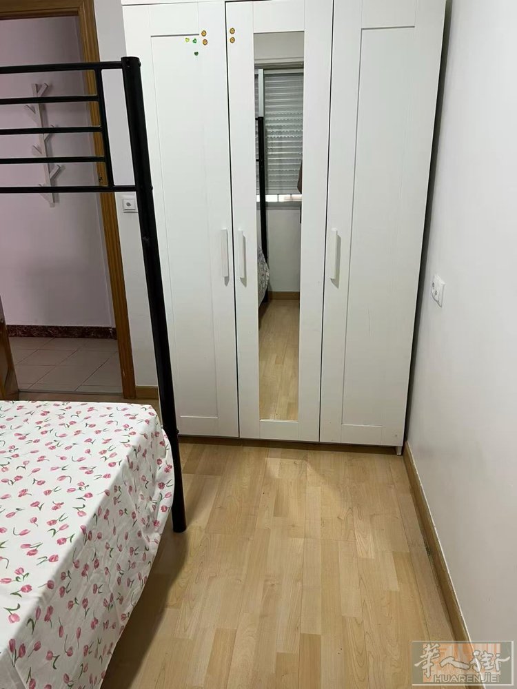 Usera鹿城附近有双人床大房间出租，住家人少 安静，如有上班族请联系电话652