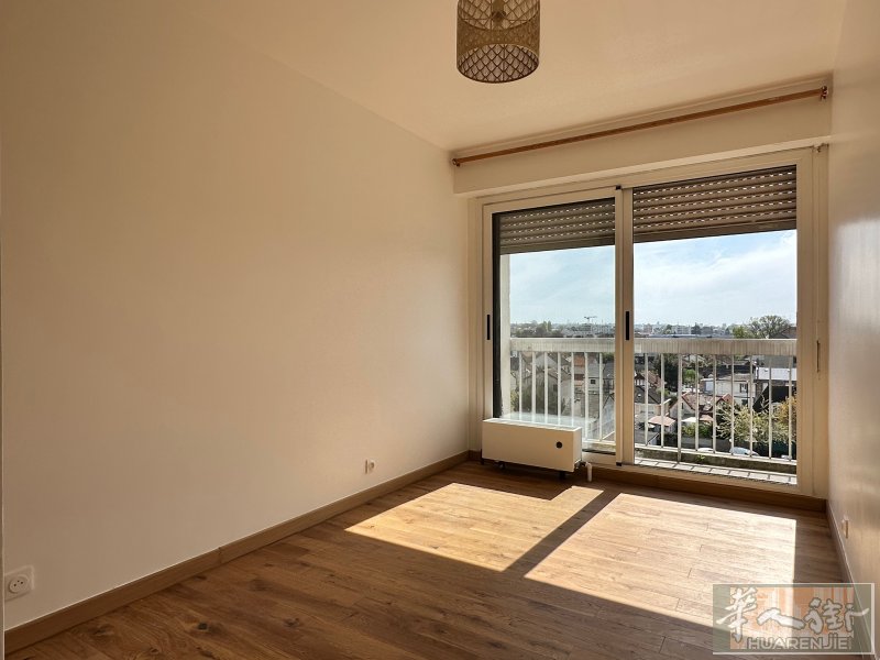 Les Pavillons-sous-Bois 全新装修 朝南 Studio 90 000€