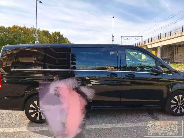 罗马 奔驰v300 四轮驱动  extralong （最长版）8座 2022年