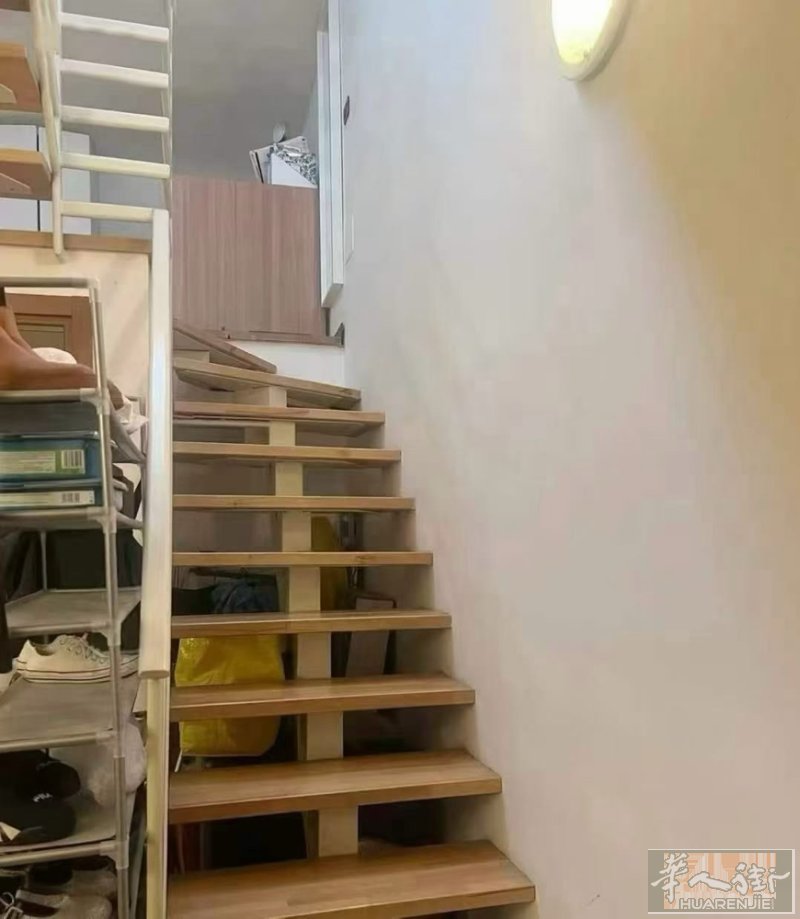 【出租】米兰lancetti 3层loft 全包 1150（有视频） 地址：vi