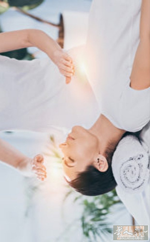 本人多年修炼气功能量疗法.调理各科症狀疼痛.只需一次！提前预约.需要加微信327