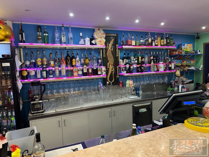 出售 lecco 市内的酒吧