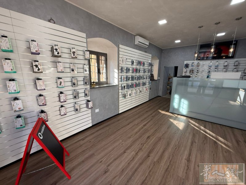 Monsummano Terme ,montecatini 附近 手机店转让,