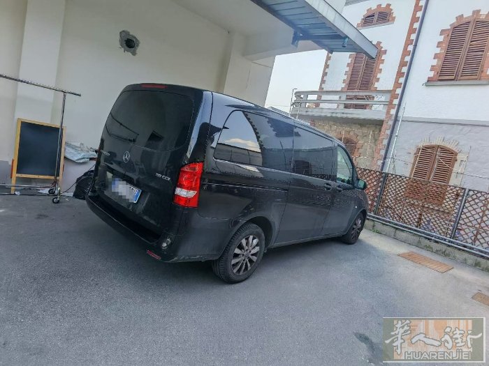 奔驰 Vito Tourer 二手出售 2019年上牌，柴油自动挡，9座，公里数