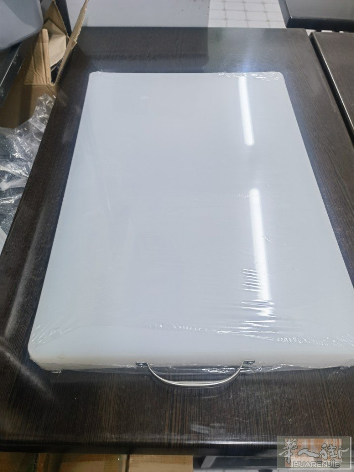 菜板600x400x60全新还没有用还在纸箱 里总共二片 一片75欧 需求老板联