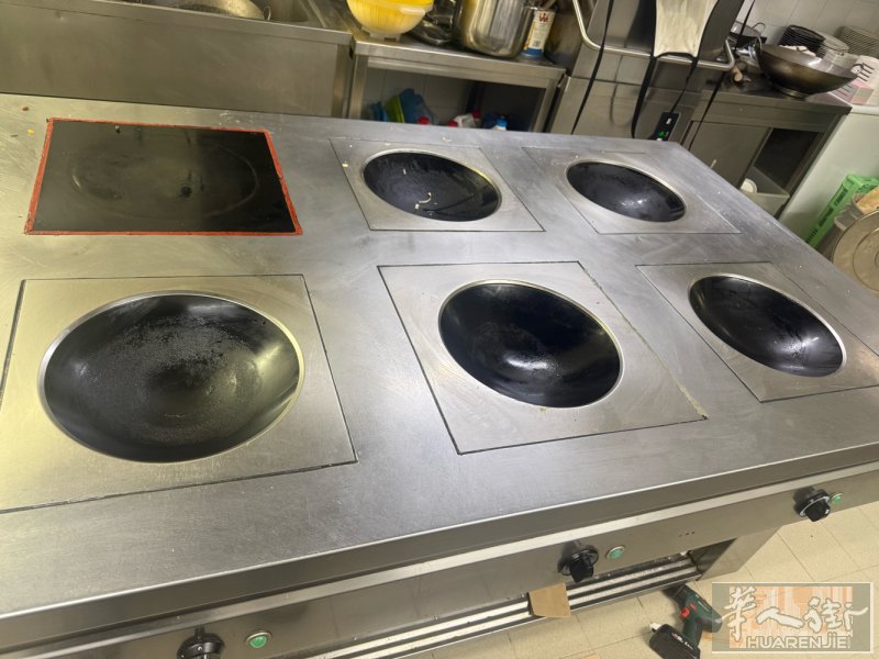 出售闲置餐馆高功率电磁炉头，可以整套卖或者单独出售，用于商场不可以用gas或者已
