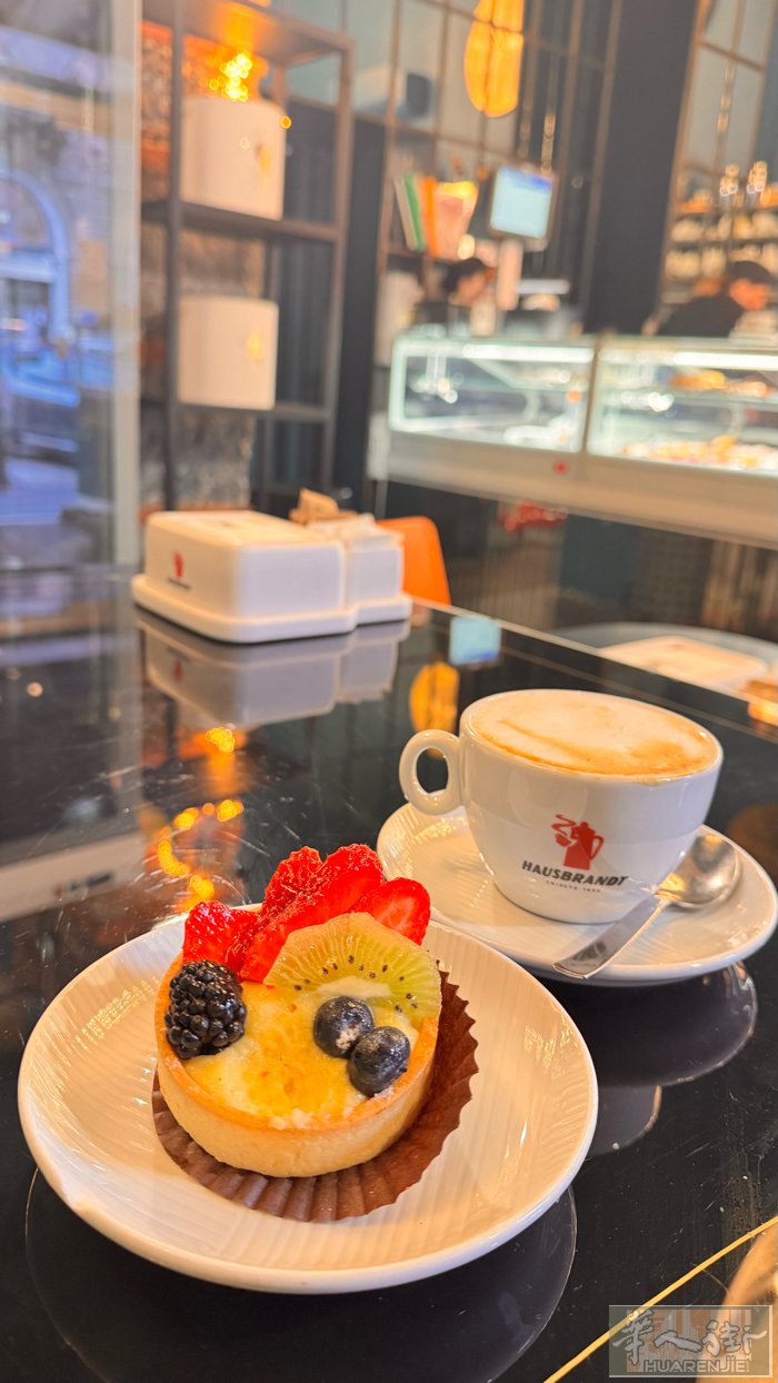 理发店找保姆一名，烧饭打扫卫生，洗头，在理发店干过的优先