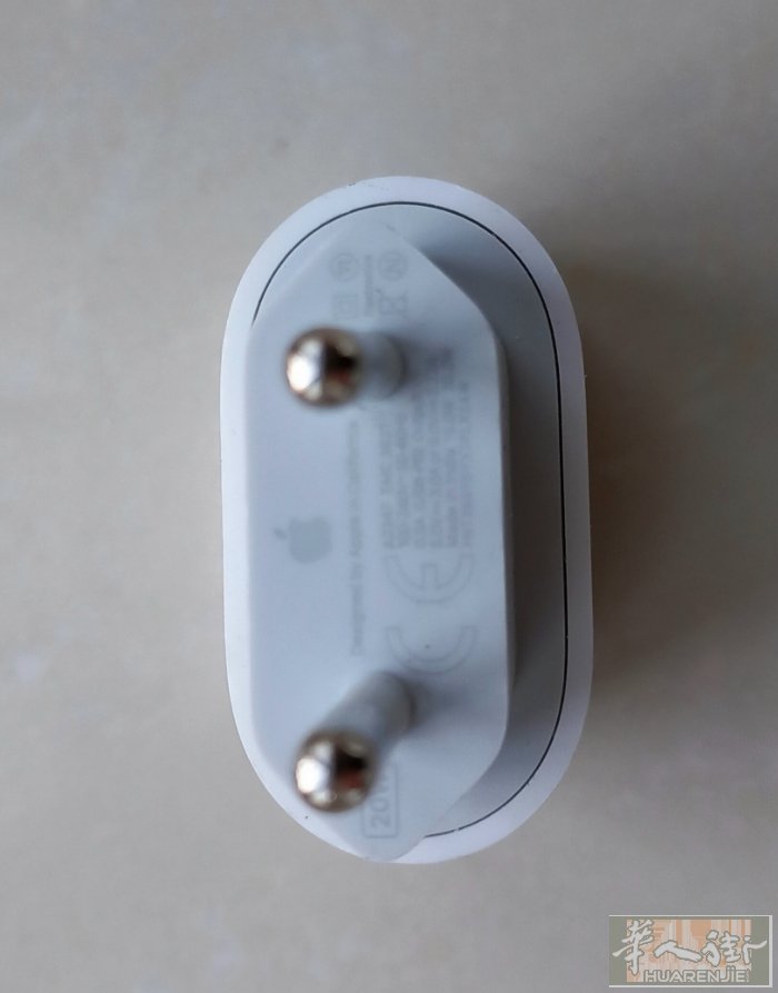 出苹果充电器 5V=3.00A. 9V=2.22A 20W
