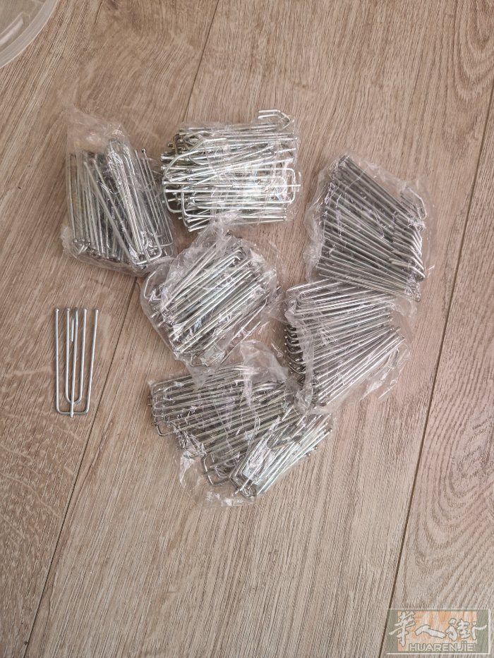 搬家原因，转让全新隐形窗帘挂钩（M钩），150个，2欧转。
