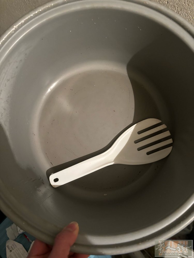 出售2手整套ca s sa机有五个出单机，电饭煲两个，酒吧用的小型制冰机
