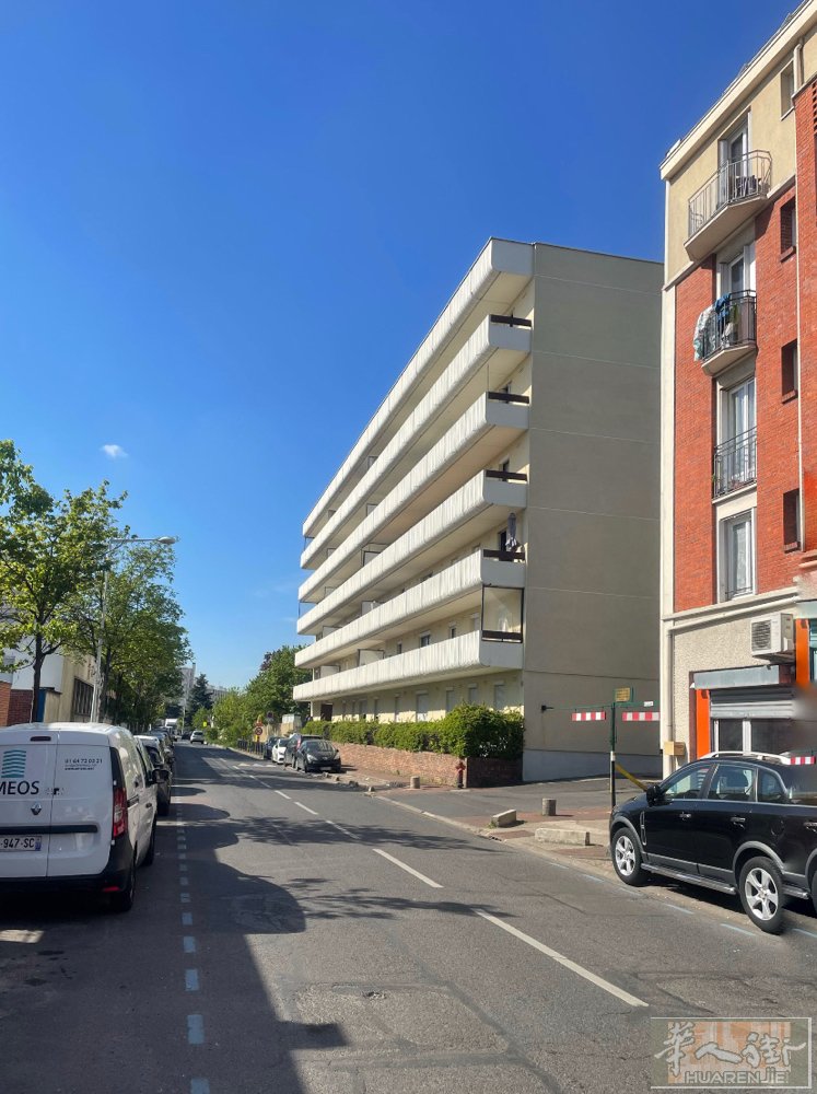 🔥🔥🔥93 省La Courneuve 诚意出售60平米两室一厅公寓  �