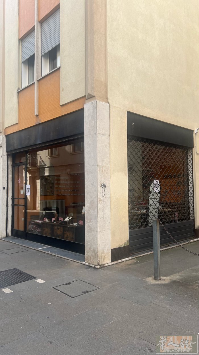 威尼斯Mestre 市中心店铺转让 价格3k  20几平方 有兴趣加微信