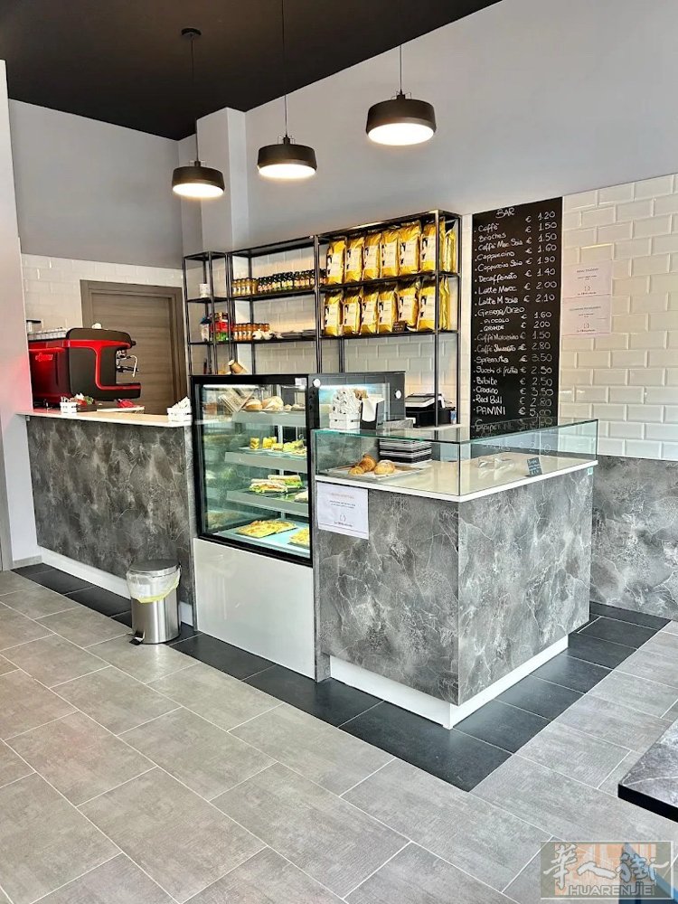 转让米兰Bovisa 2路终点站主街酒吧Bar 位置好，超强人流量，极具发展空间