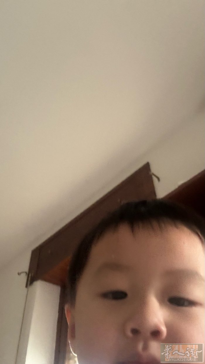 罗马周边新装修餐馆，营业将近一年因股东纠纷白菜价出售。有意者联系：3274279