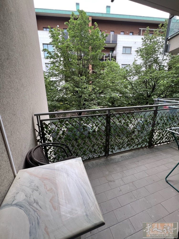 米兰边四房一卫出租近monza批发市场