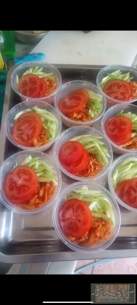 冷面帽加一杯冷面汤3欧，正宗延边味道酸甜口，真材实料满满的果汁香，面条你自己买就