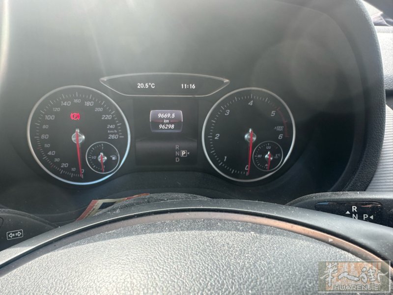 奔驰b160 开了9万多公里，2018年的车，车况良好，省油。车状况如图，1万8