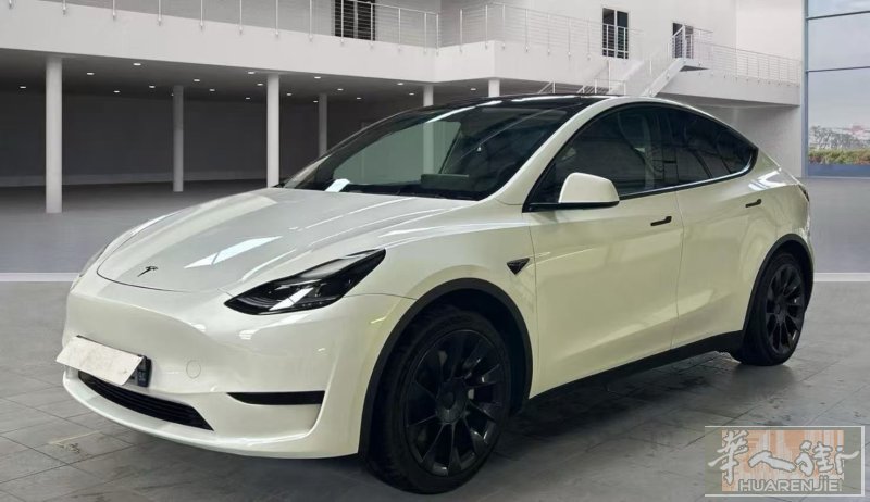 🚗 巴黎免费停车 特斯拉Tesla Model Y RWD  📅 上牌时间：