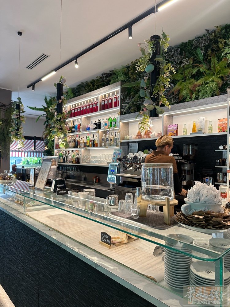 米兰找酒吧工 Tabacchi Bar  绿线cologno monzese c