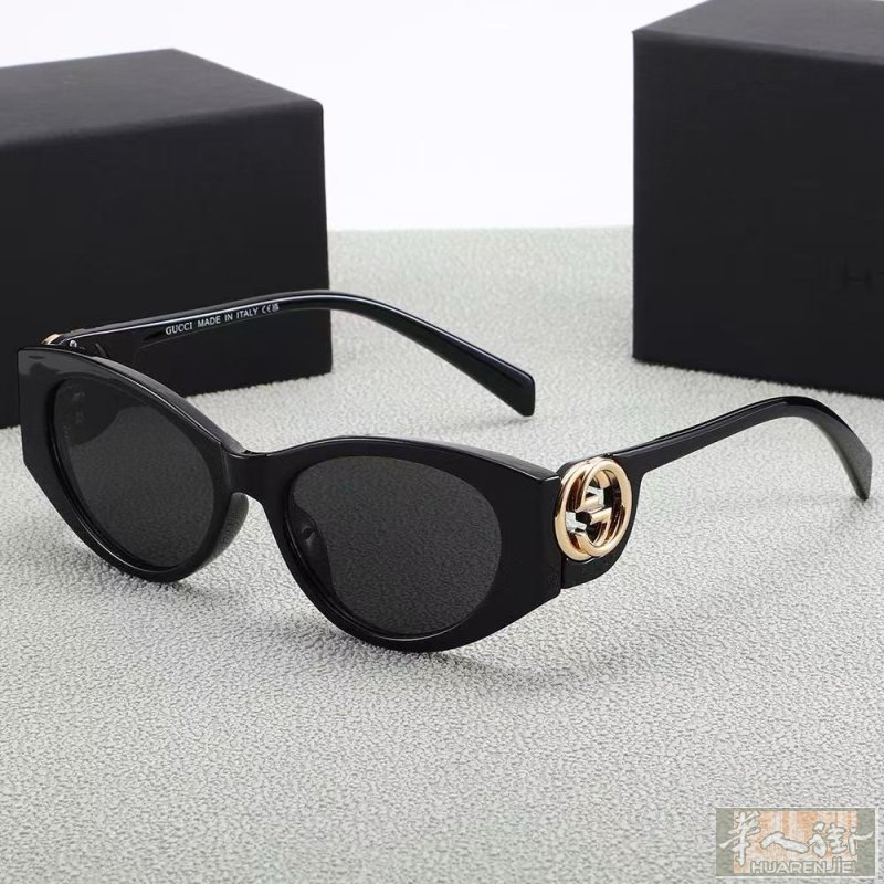 墨镜🕶️ 带盒子 价格50 💶 wx（ke20000718） 意大利🇮🇹