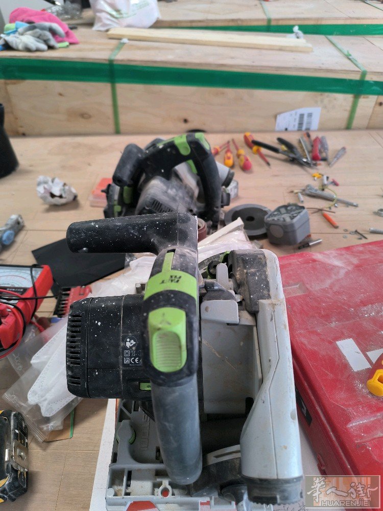 修理     FESTOOL    轨道锯    看情况收费 轨道  换   软