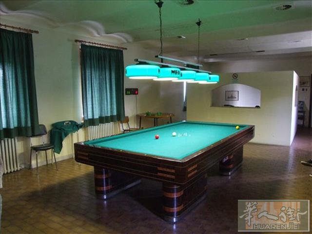 bar sala bigliardi e macchinette