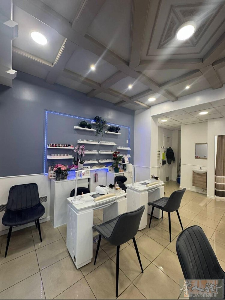 92省 Montrouge 美甲店低价转让  美甲店低价转让，面积约 35㎡，位