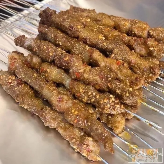 私房电烤串，牛肉串，羊肉串，猪肉串，酱香烤饼，样样精品，有需