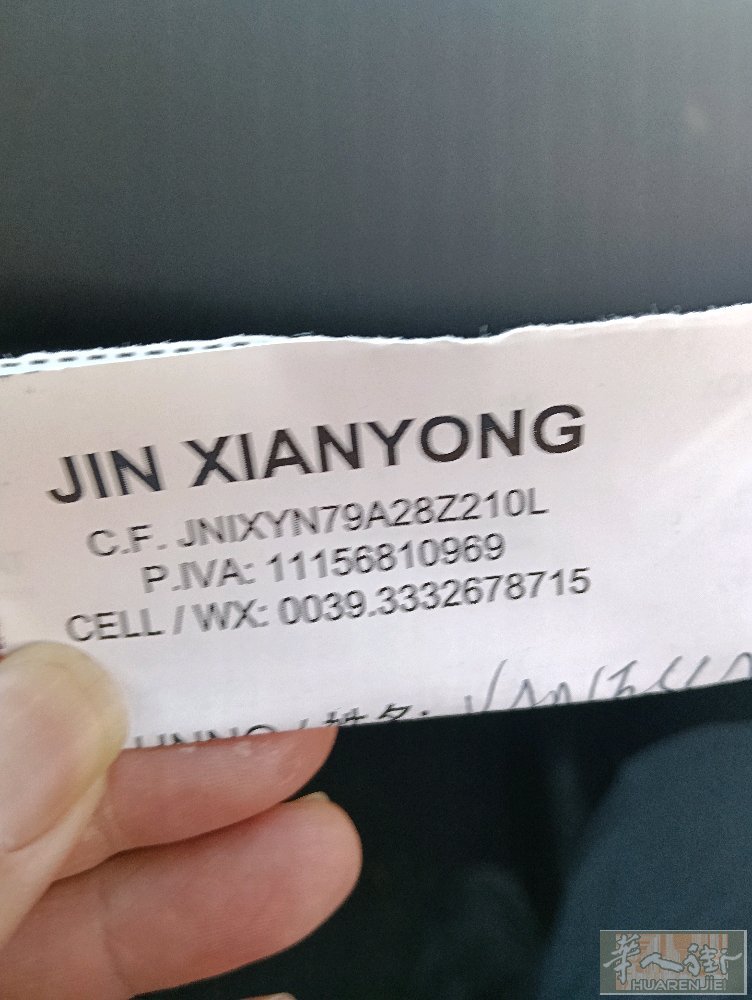 在意大利 驾照请找金教练手机/微信00393332678715