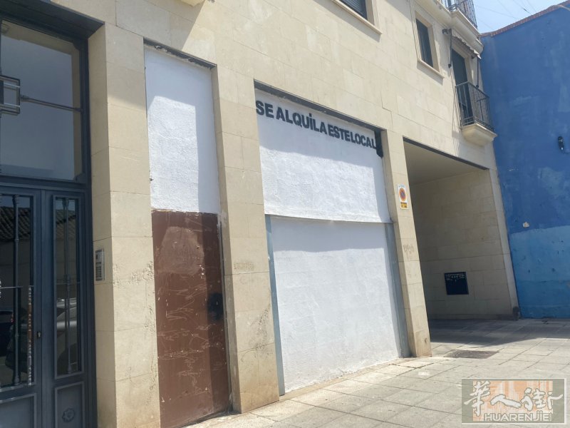 租：空店面 Móstoles 市政府房间空店面出租。店面170平米，一个平面。店