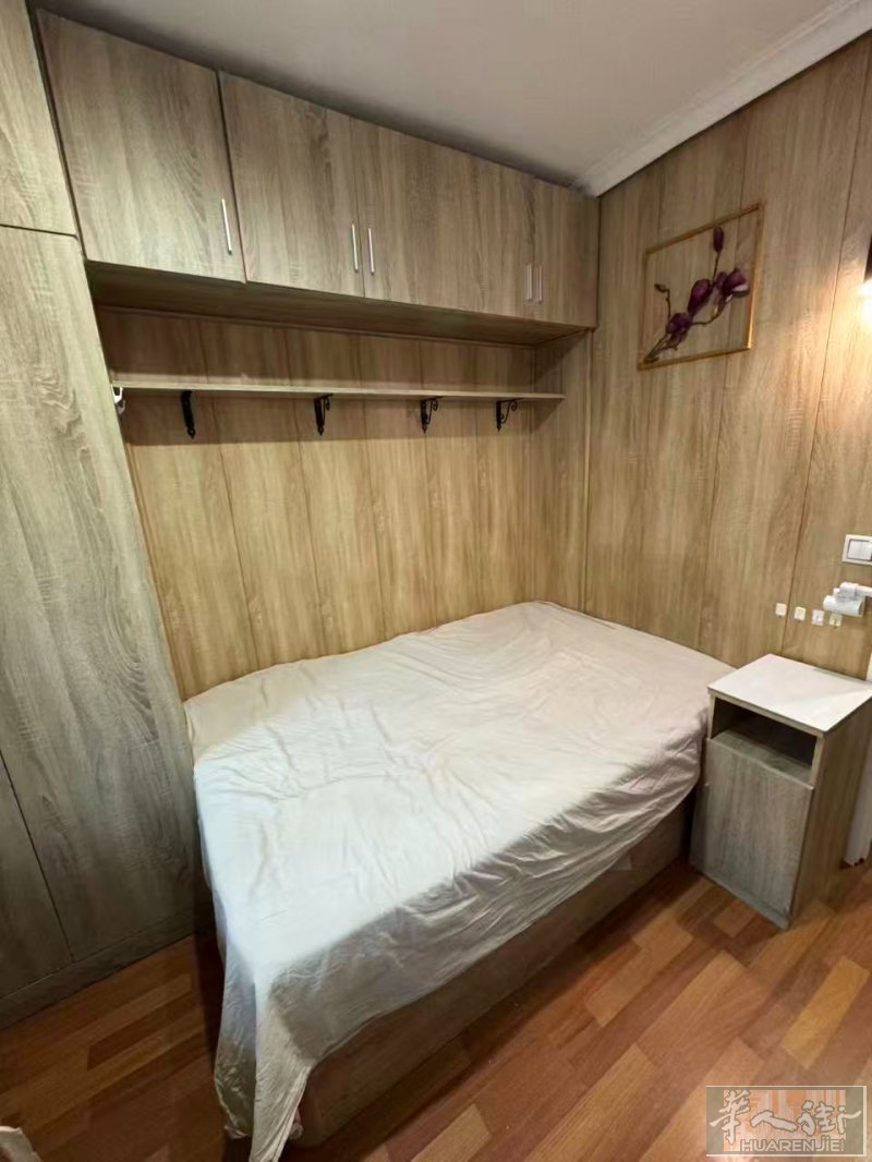 马德里地铁5路urgel 大床单人间直租男生全包