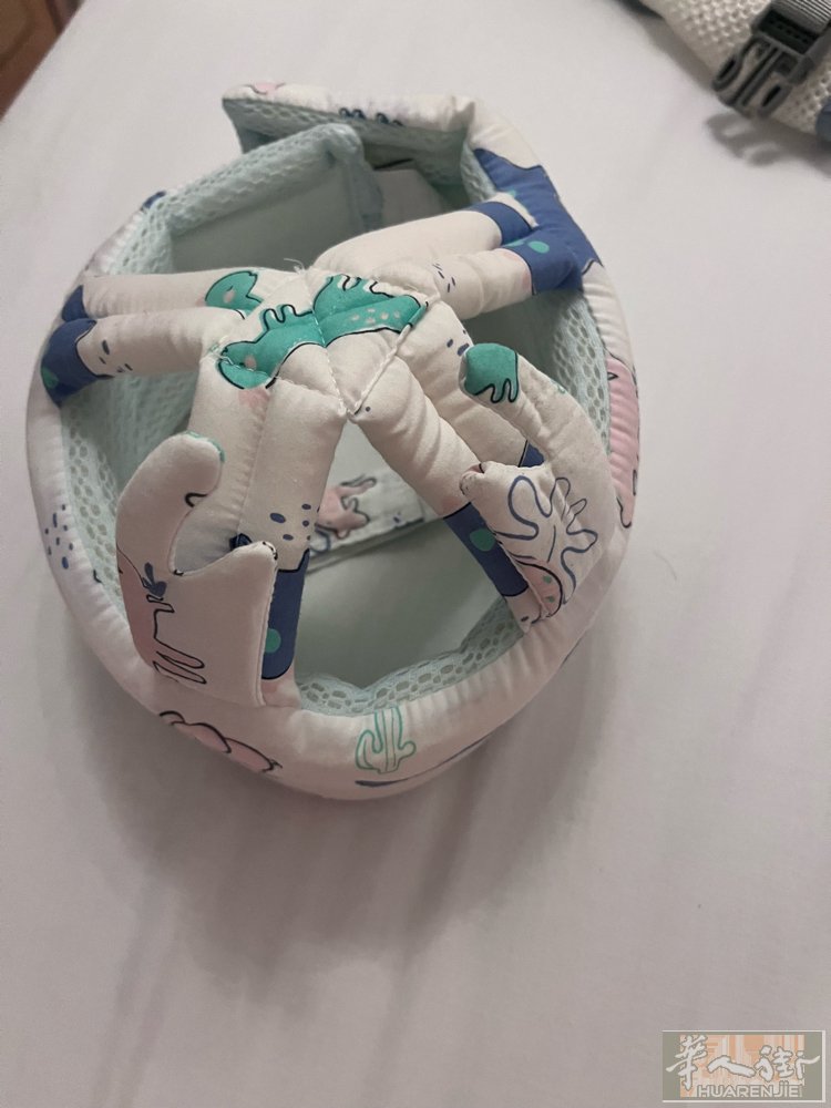 全新的宝宝学走路防摔帽，5欧元