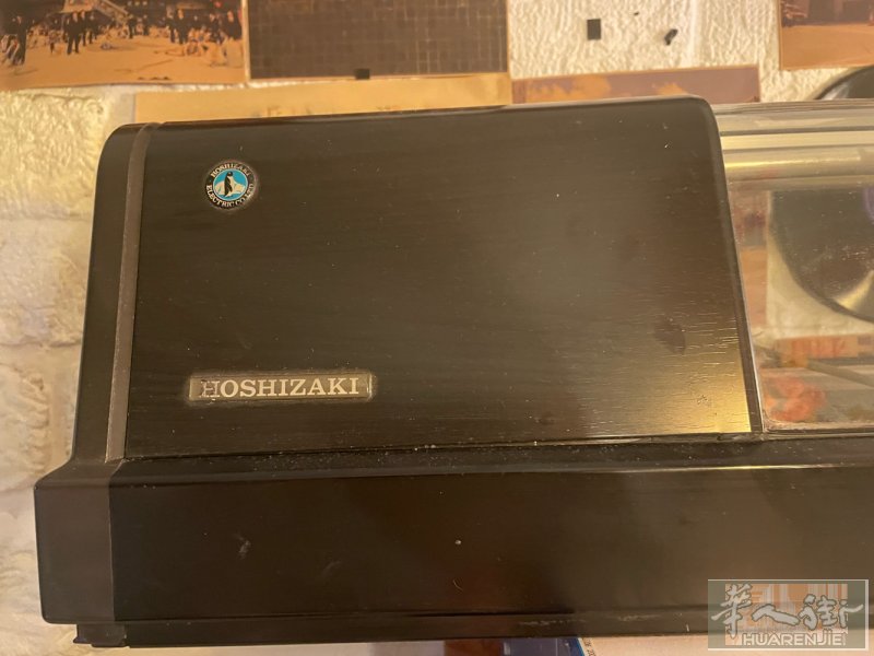 鱼生用的冰柜300欧，在4区，下得来电话0762282682