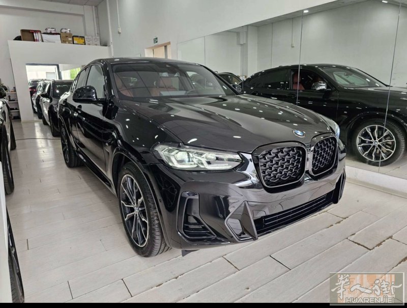 宝马X4 25年1月32500公里2.0 柴油190马力M-sport 四轮驱动