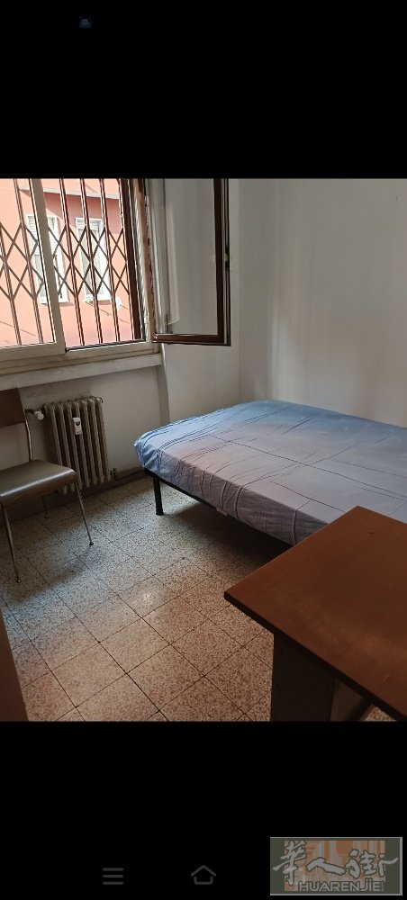紫色地铁ZARA ESSELUNCA附近，正式小房间单身长期搭铺，住家清静  交