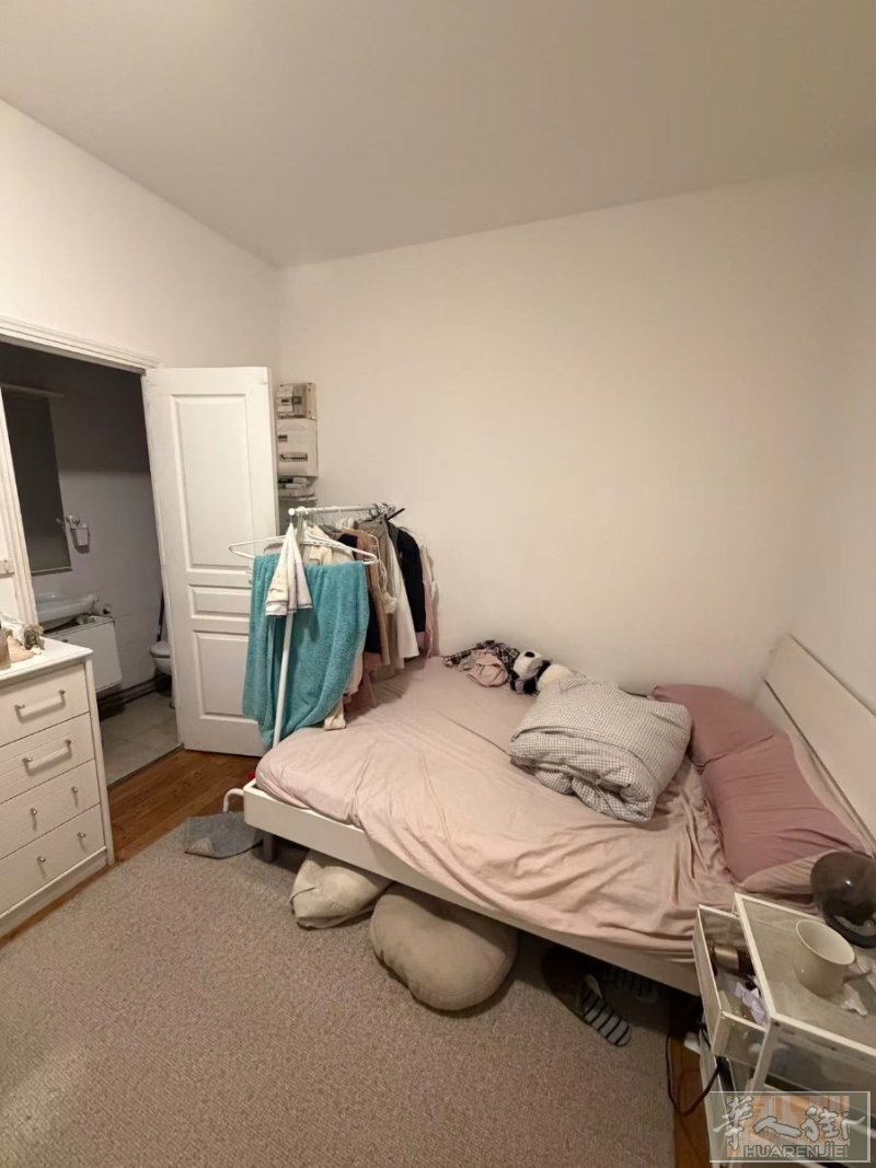 Vincennes 出租一个studio ，包家具，拎包入住，电话0769863933