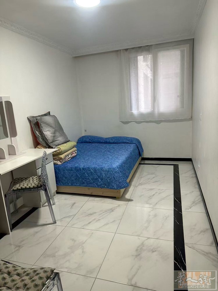 94省ivry sur seine 有好房间分租，房间12平方，有家具 有网络，