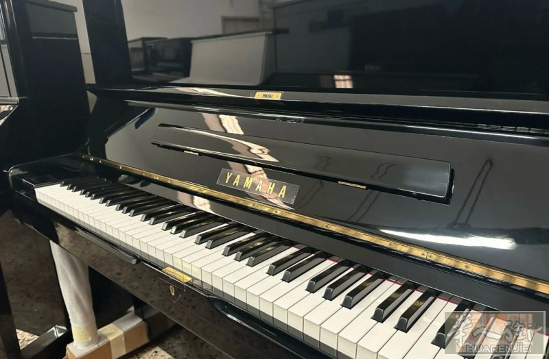 🎹 Yamaha U1H立式钢琴｜专业级演奏用琴    💰 价格：3490