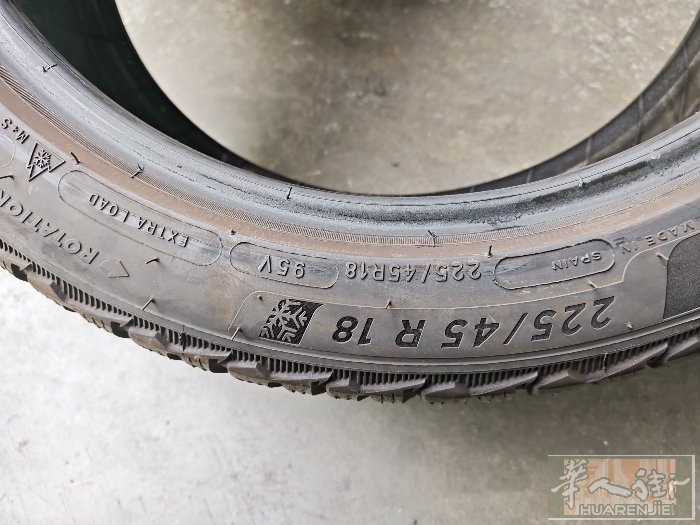 米兰出售4只雪胎225/45/18- 95V   280欧 3510223075